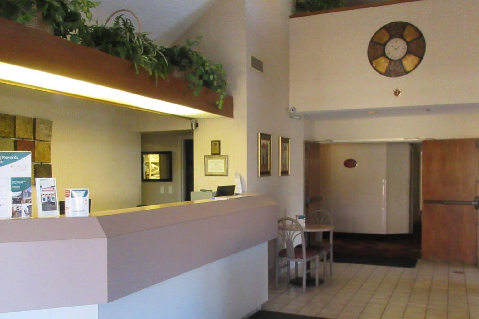 Quality Inn Lavonia Exterior photo